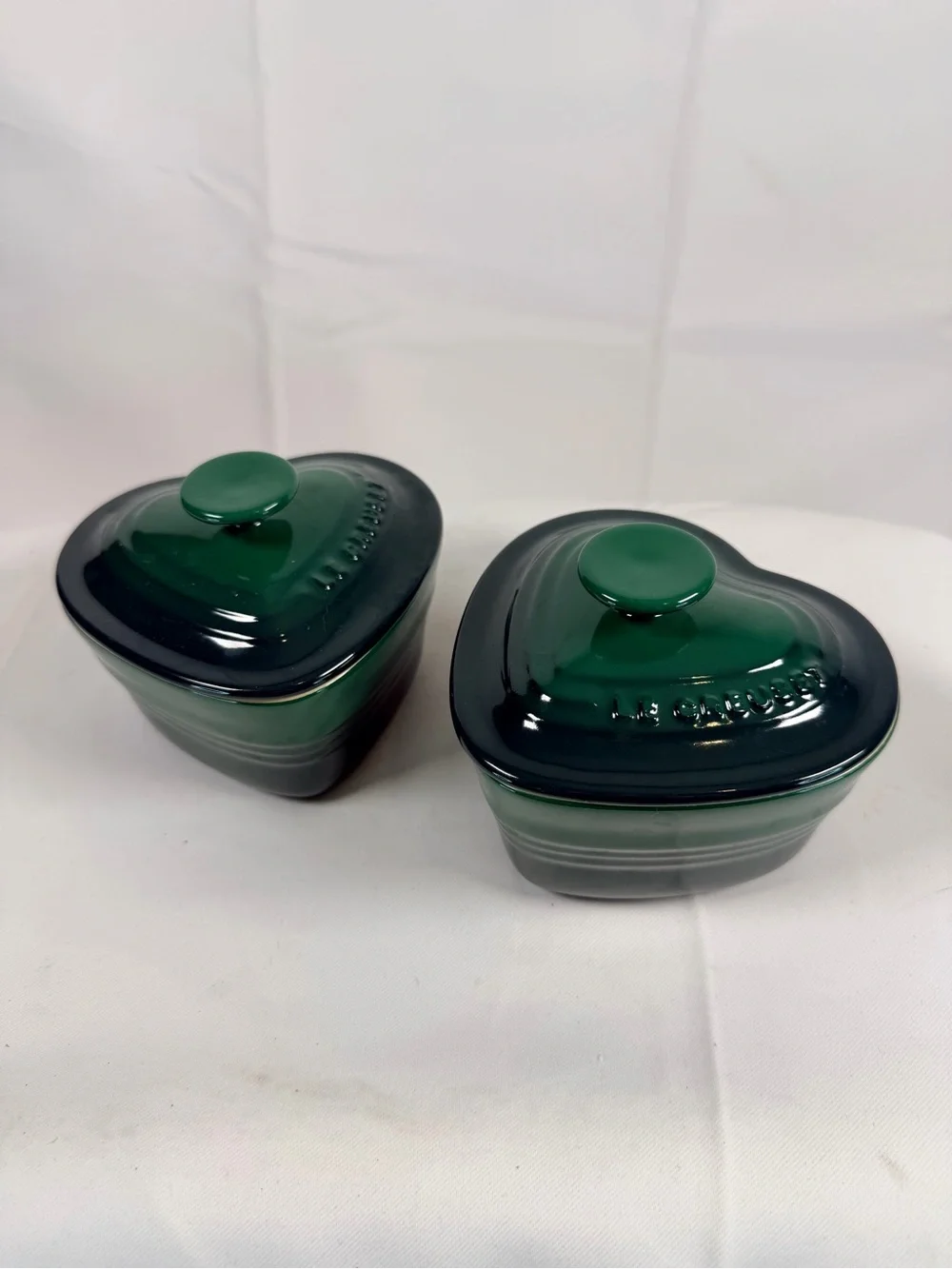 LE CREUSET Set of 2 Mini Dishes Heart Shape Bakeware Lids Cocotte Style Green